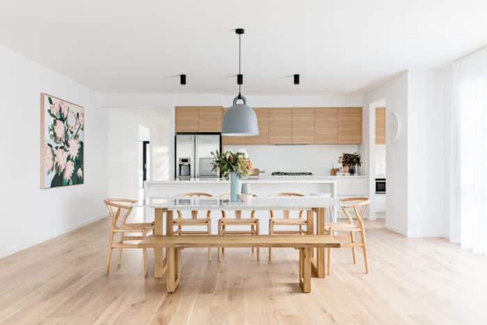 Elemen kayu di dapur Scandinavian modern